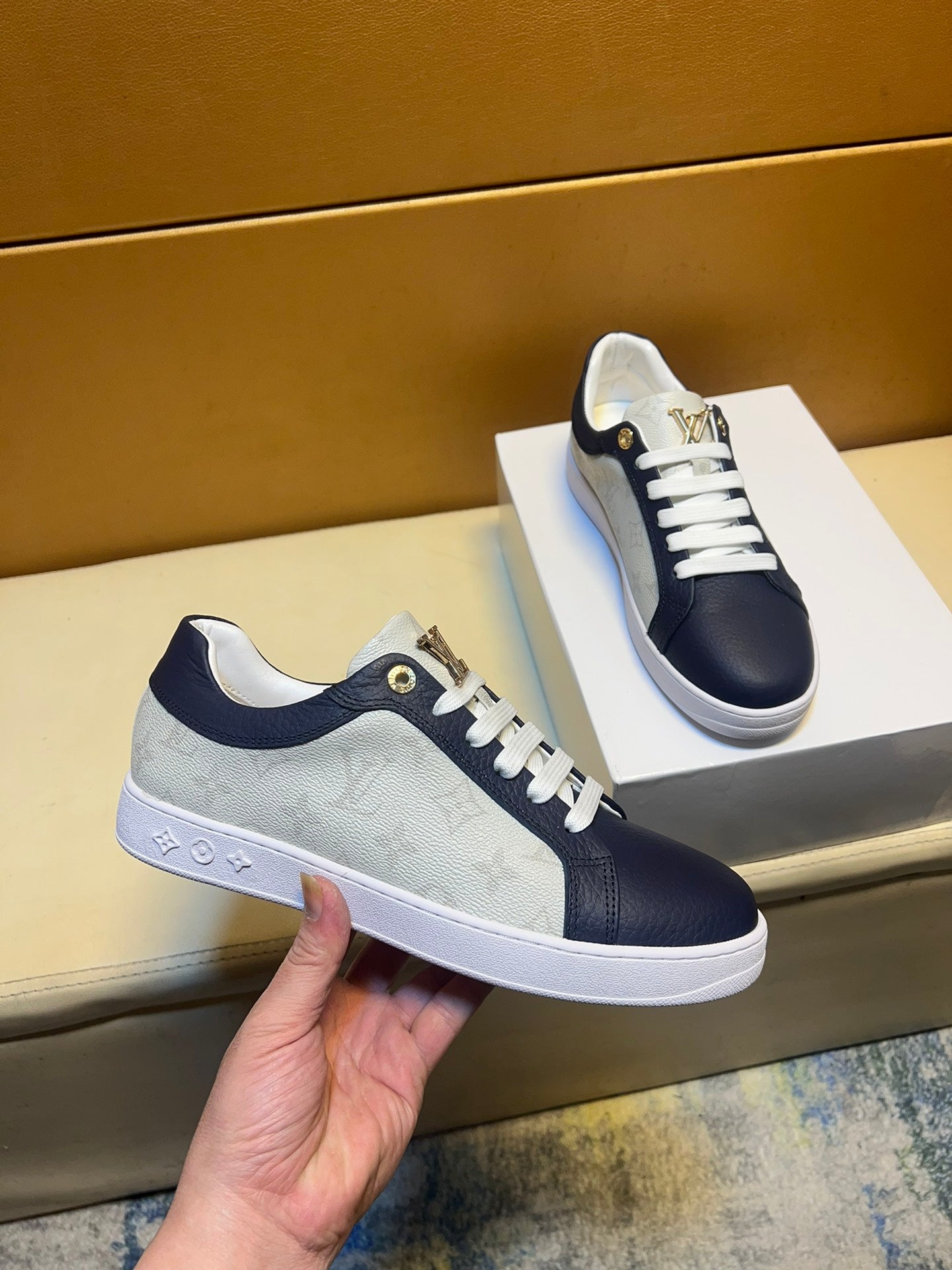 Men's stylish modern sneakers XC0723113005