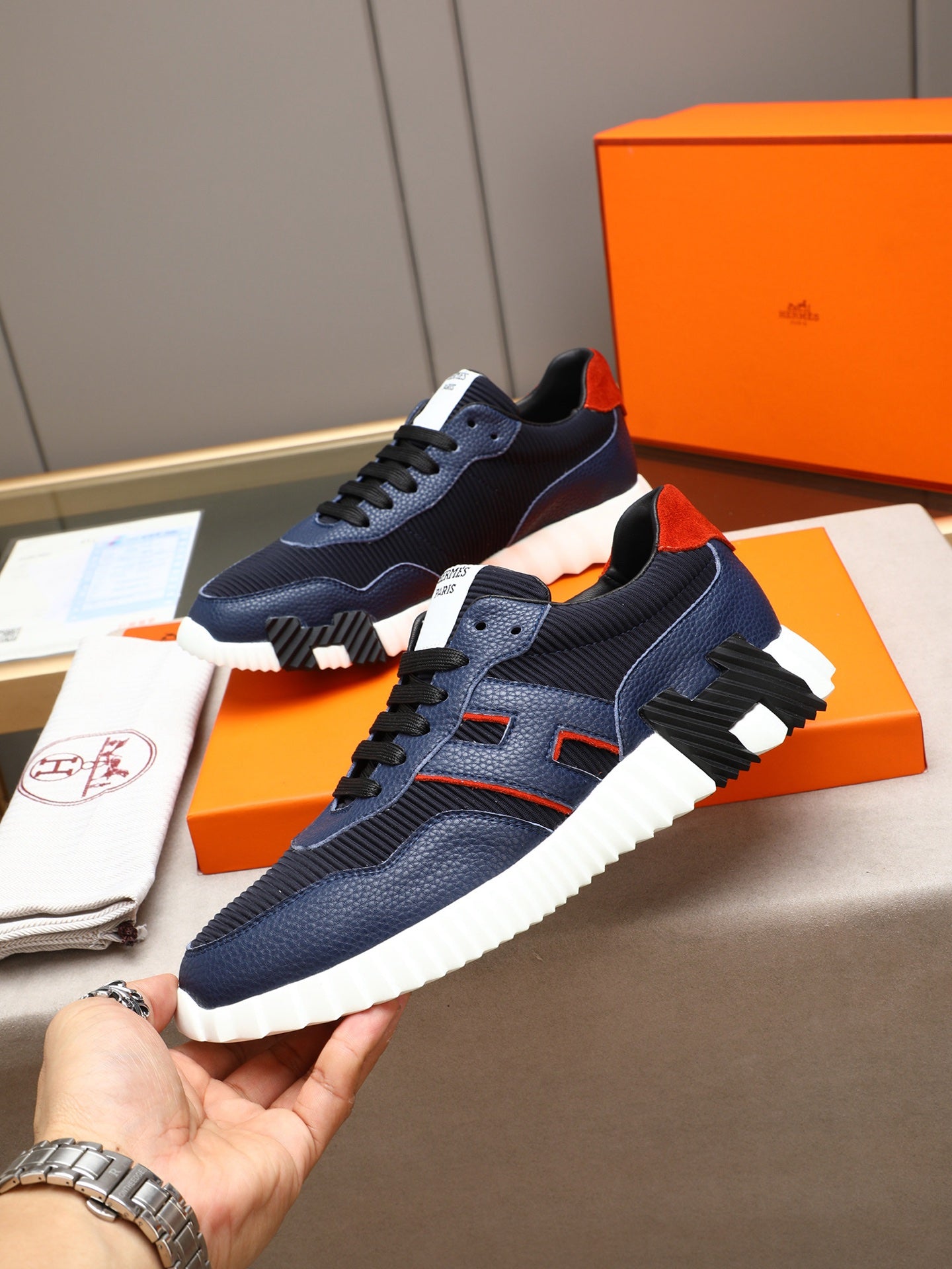 H Fashion Bouncing sneakers 0725052808
