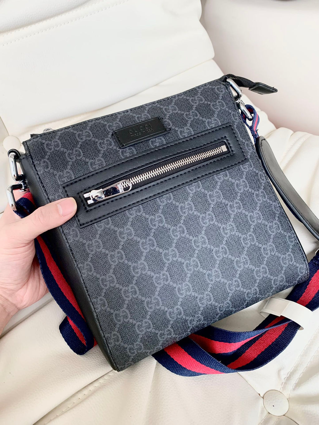 G Fashionable men's single-shoulder crossbody bag 0725061801