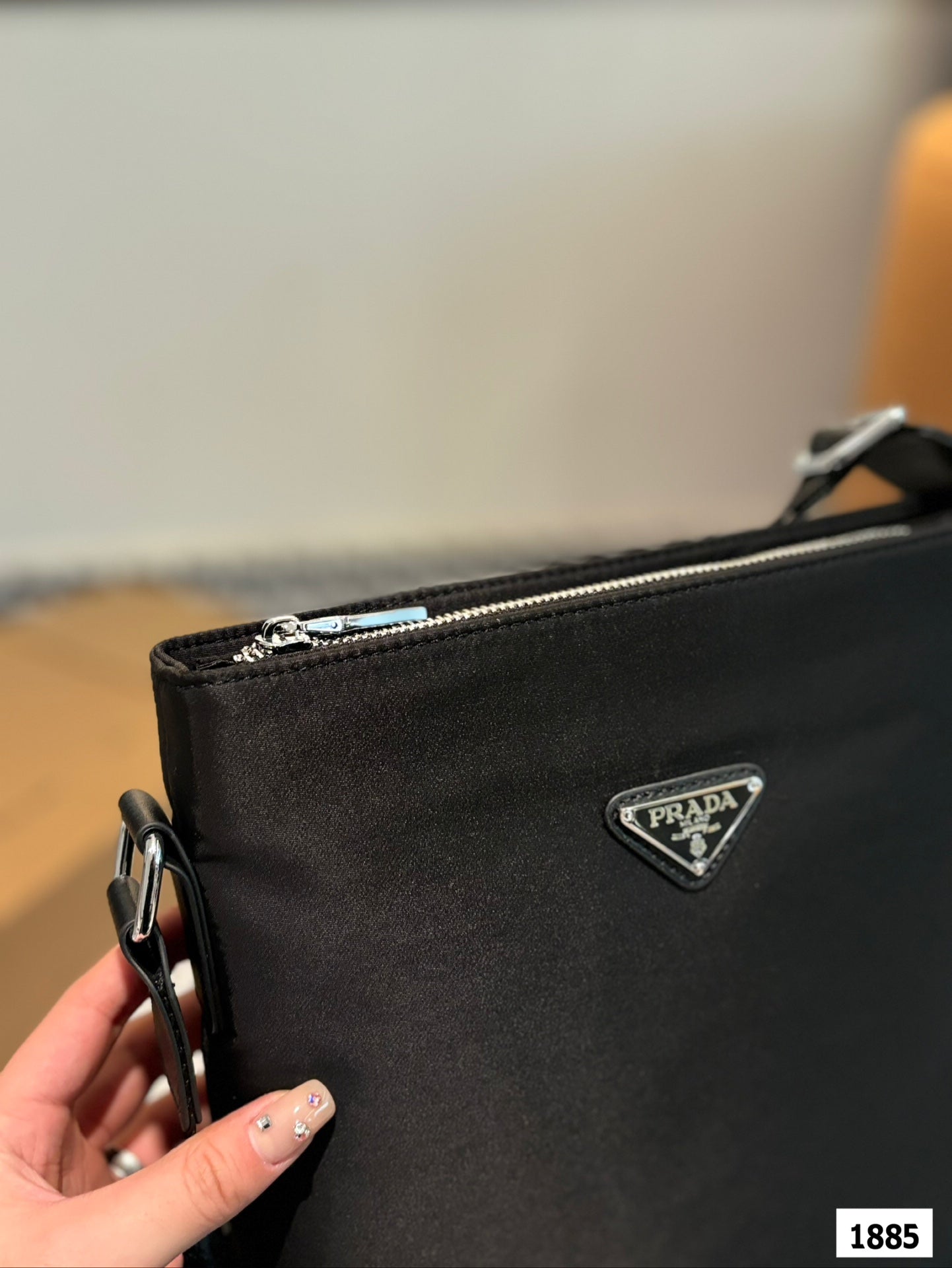 P nylon label shoulder bag 0724110702