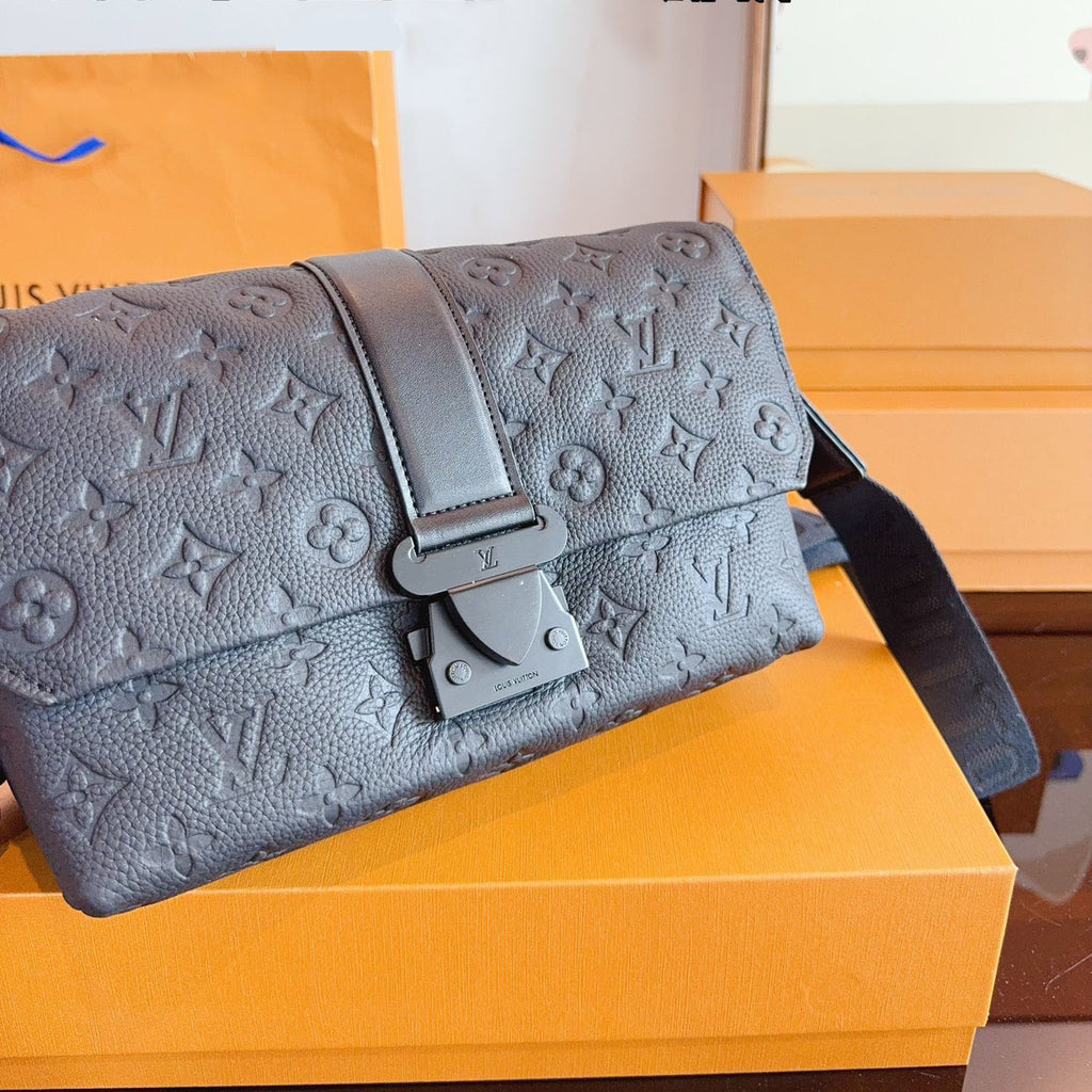 L Fashion Cowhide S-Ca¥e Messenger Bag XC24092703