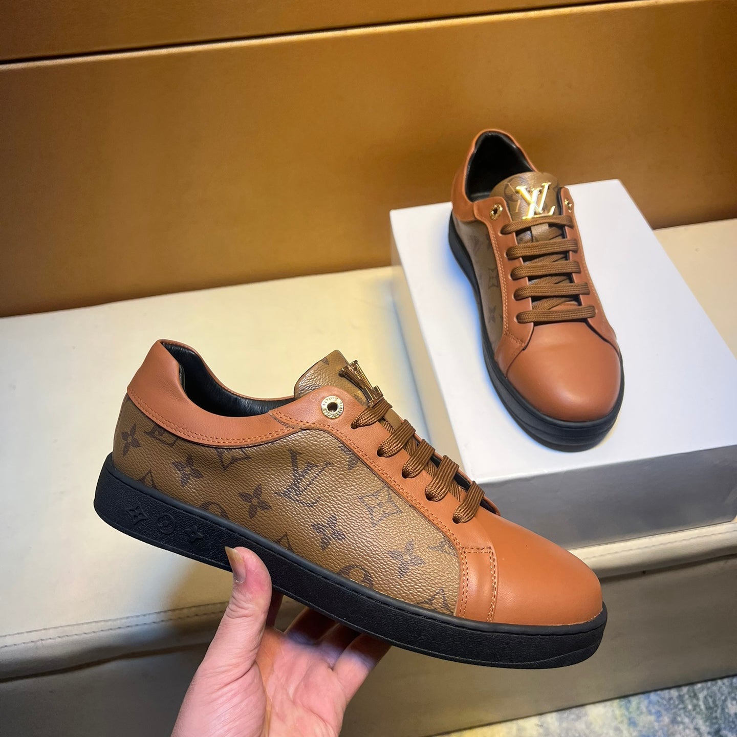 Men's stylish modern sneakers XC0723113005