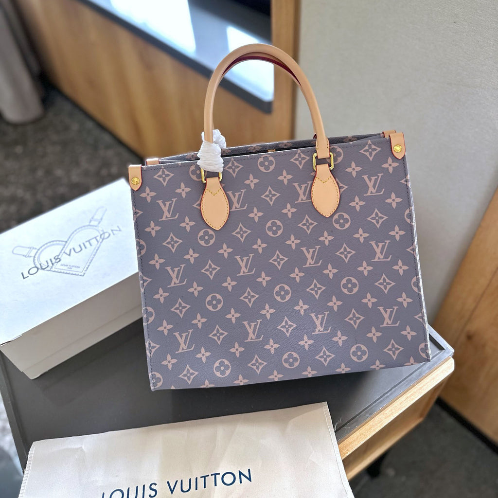 L OnTheGo Medium Handbag XC24092426