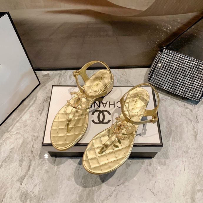 New stylish and minimalist sandals PD10041013