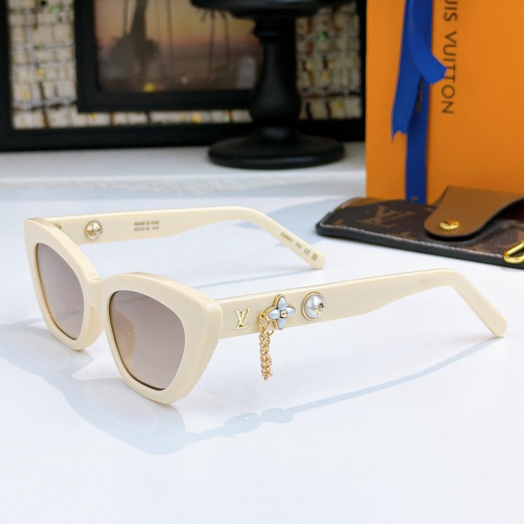 New Cat Eye LV Sunglasses With Chain XC1312102607