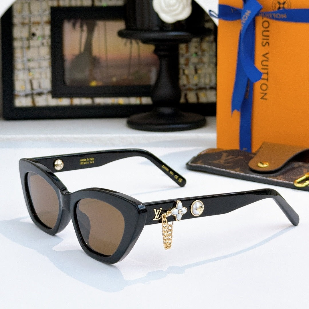 New Cat Eye LV Sunglasses With Chain XC1312102607