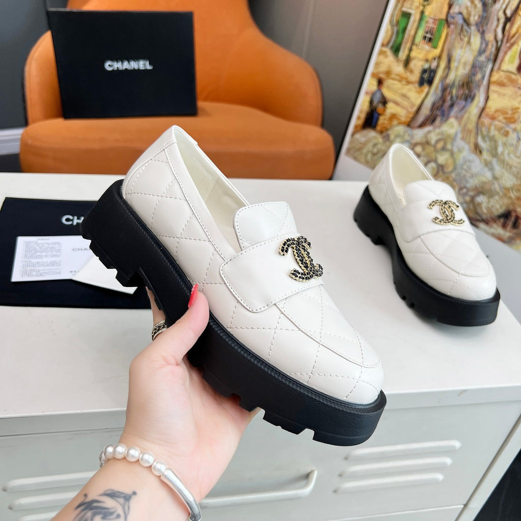 CH Thick-soled Retro Fashion Women's Shoes fb04240909029