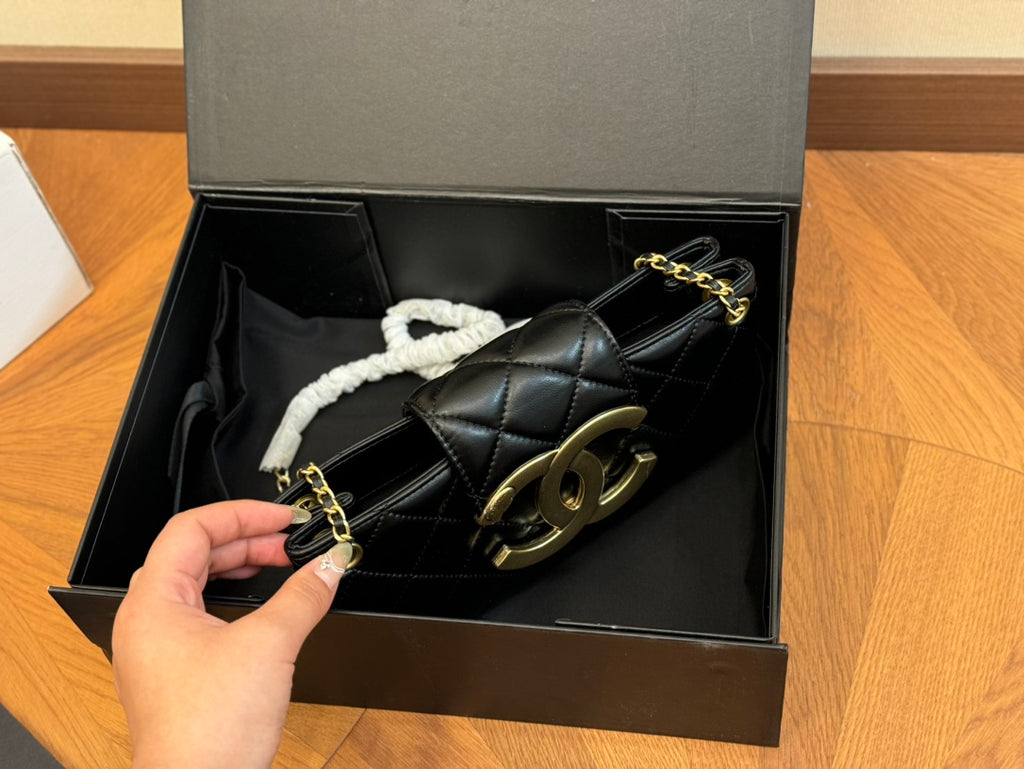Double C Baguette Bag 0724082704