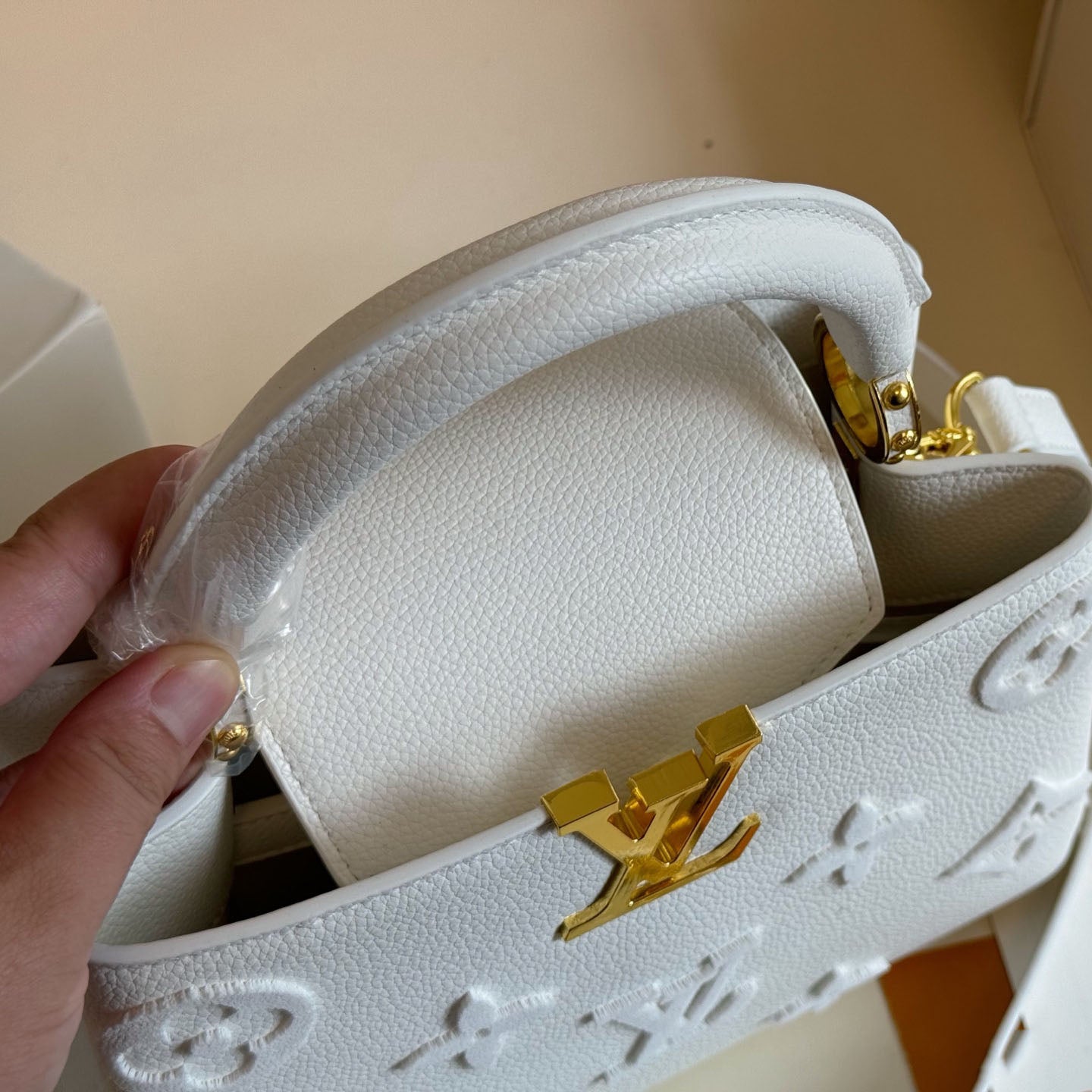 L three-dimensional flocking handbag 0725092301