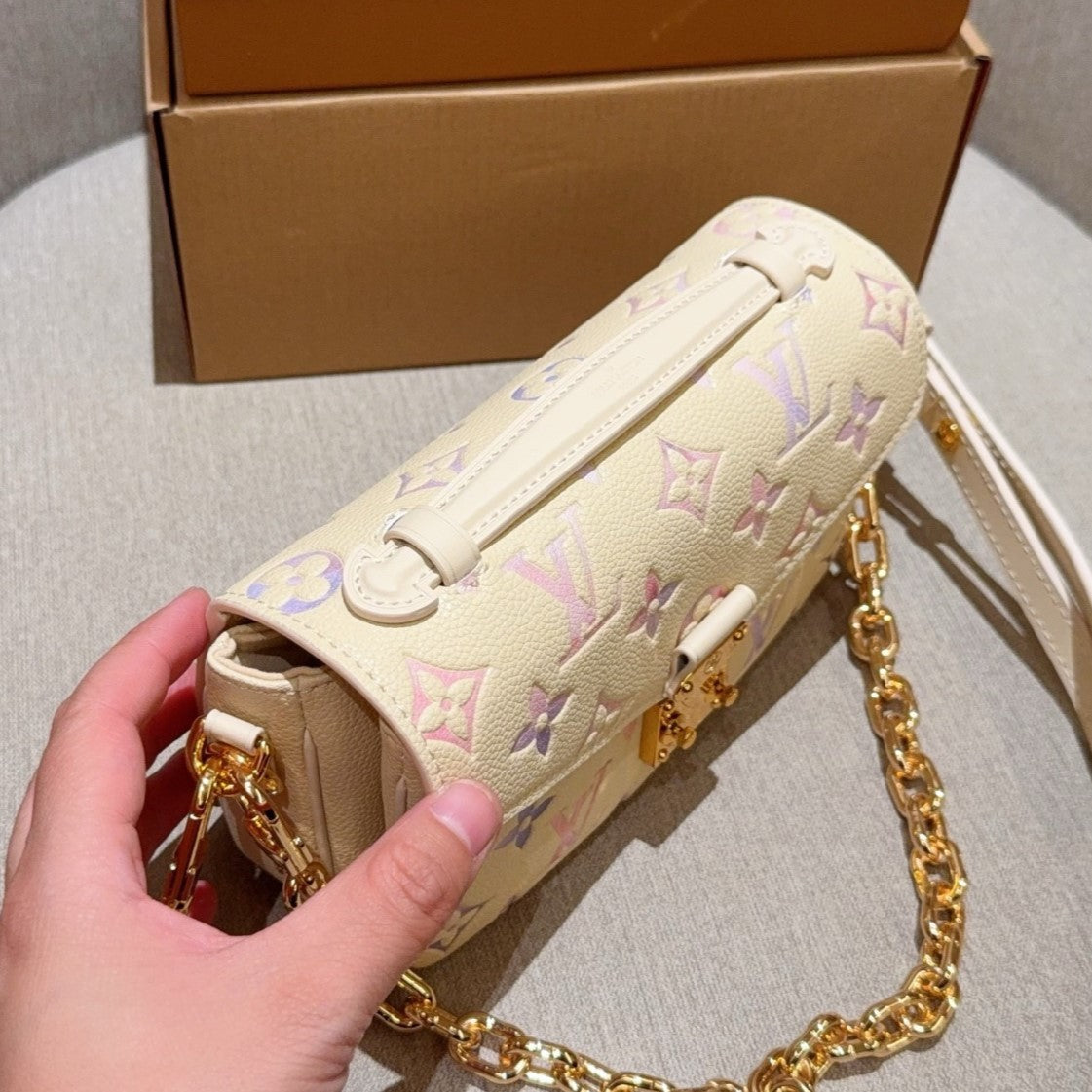 New Fashion  L Messenger bag M1026072805