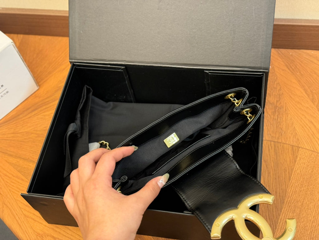 Double C Baguette Bag 0724082704