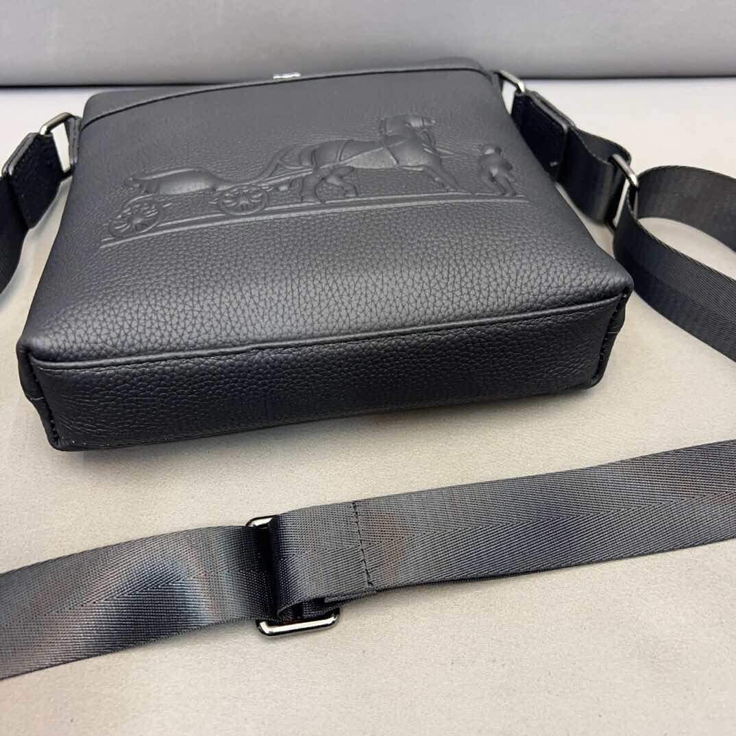 New Fashion Versatile Men's Bag 1024011712