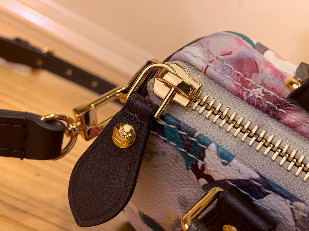 L & V Stylish Cowhide Flower HandBag M0726051903