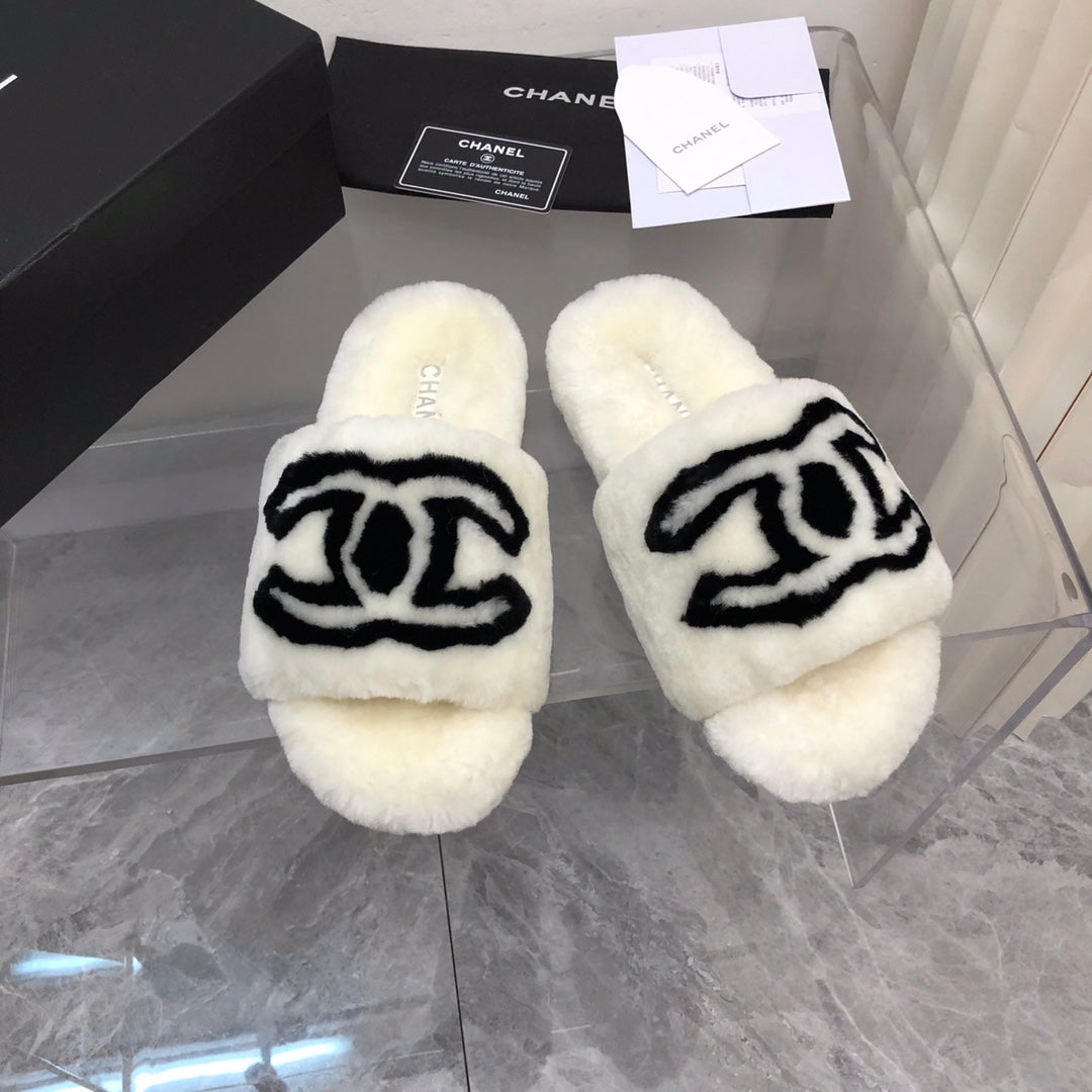 Fashion Plush Slippers 0725021303