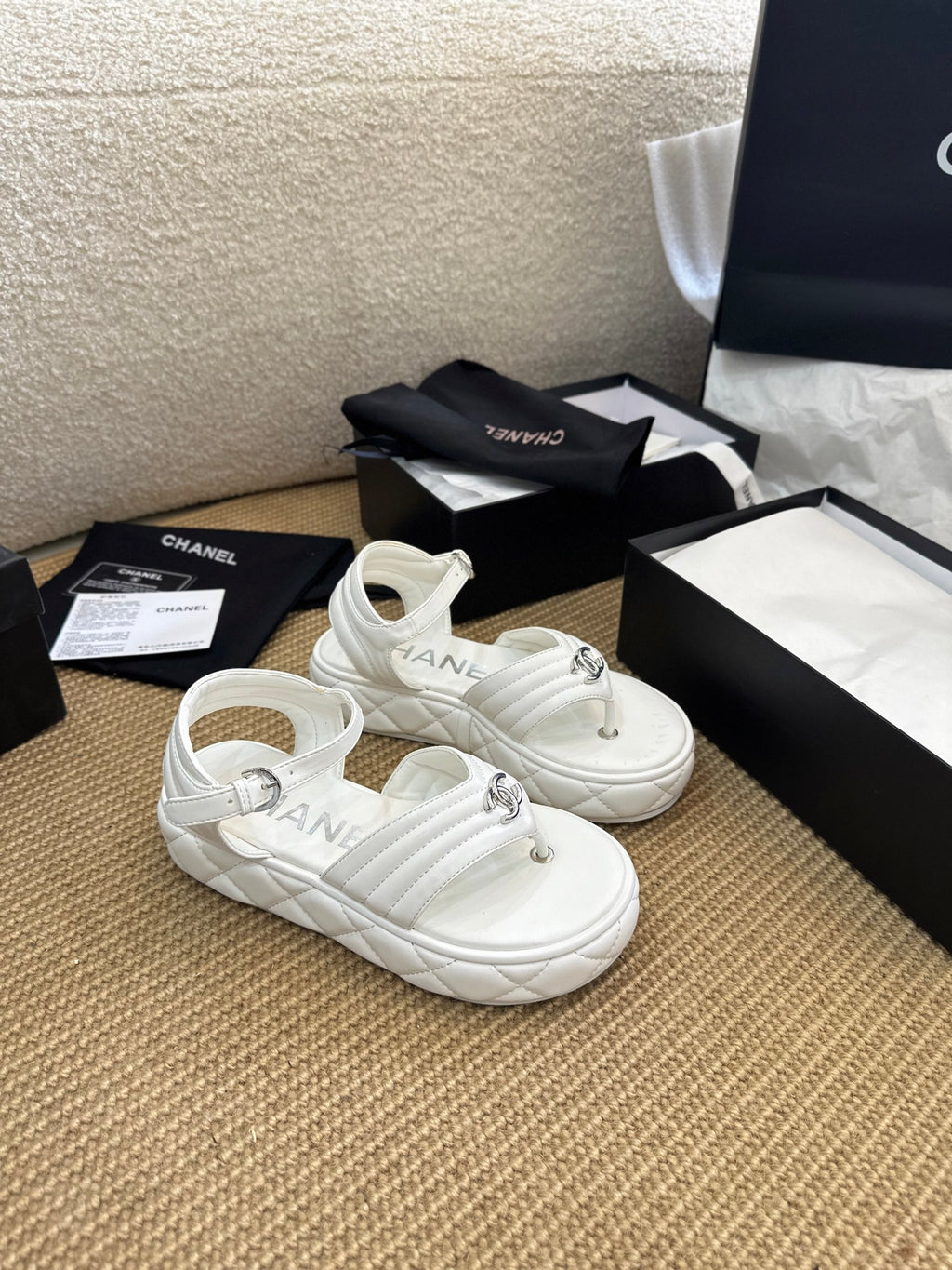 fashion diamond thick-soled sandals 0725050802