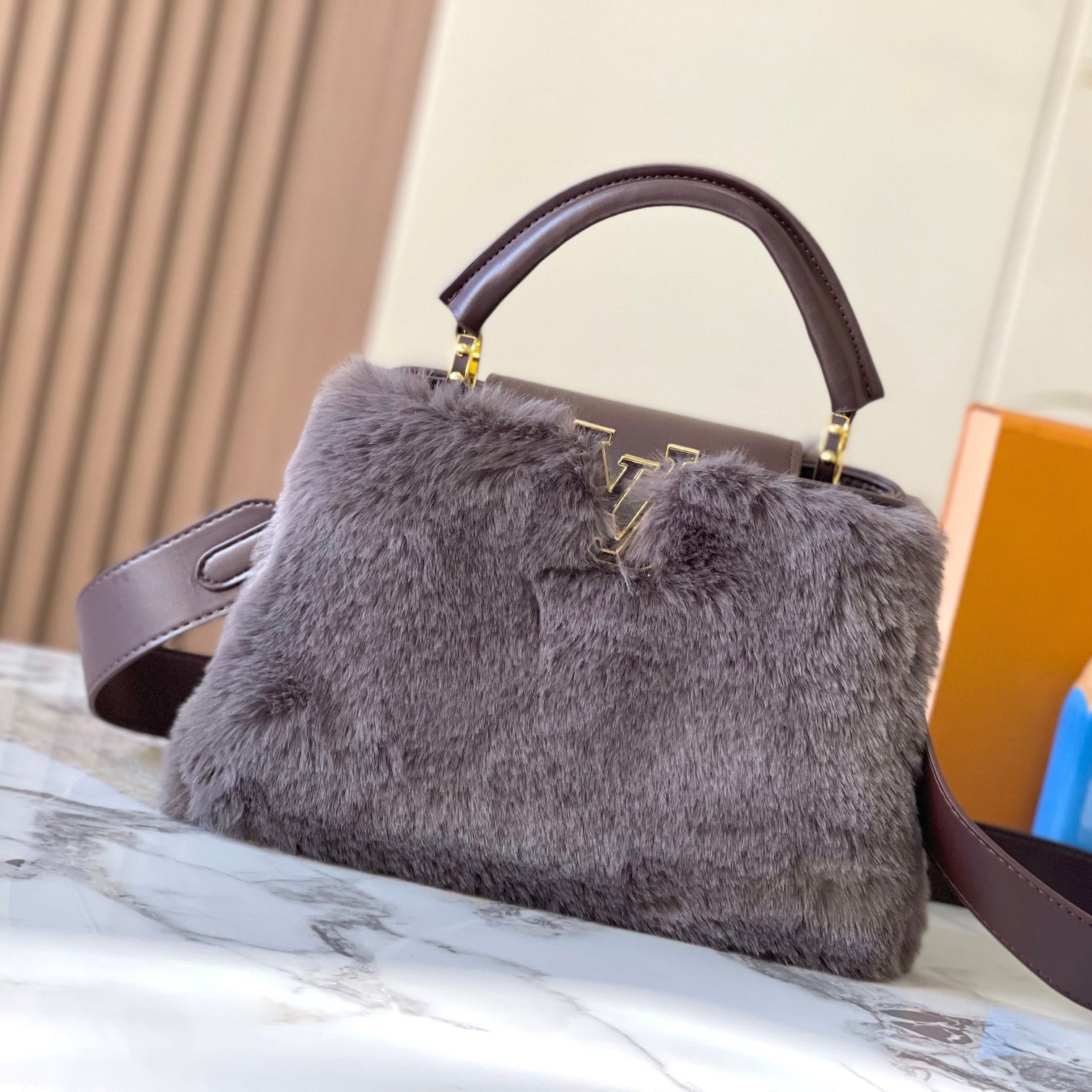 Luxurious mink fur shoulder and crossbody bag XC0723112701