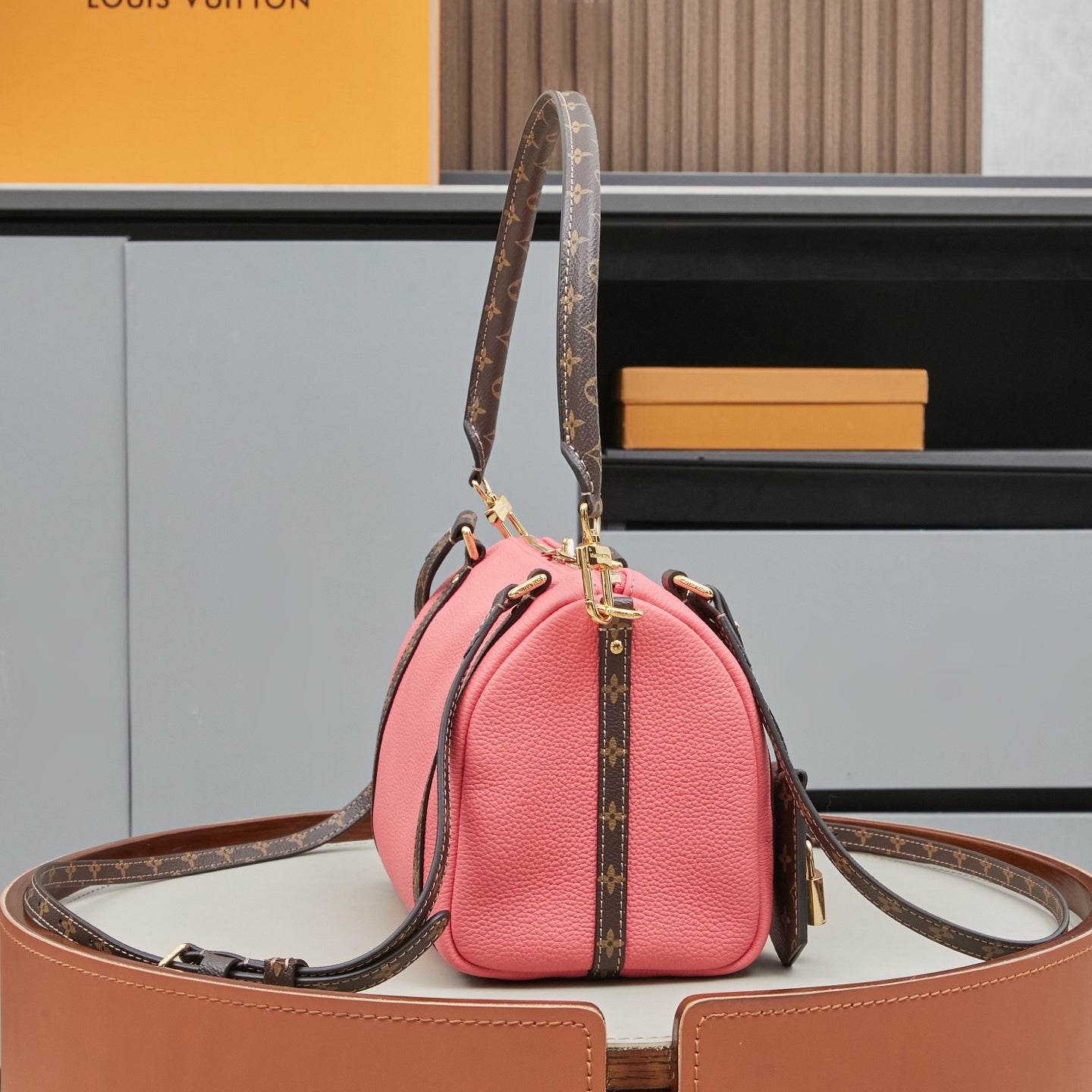 L & V fashion Cowhide leather bag M0726052006
