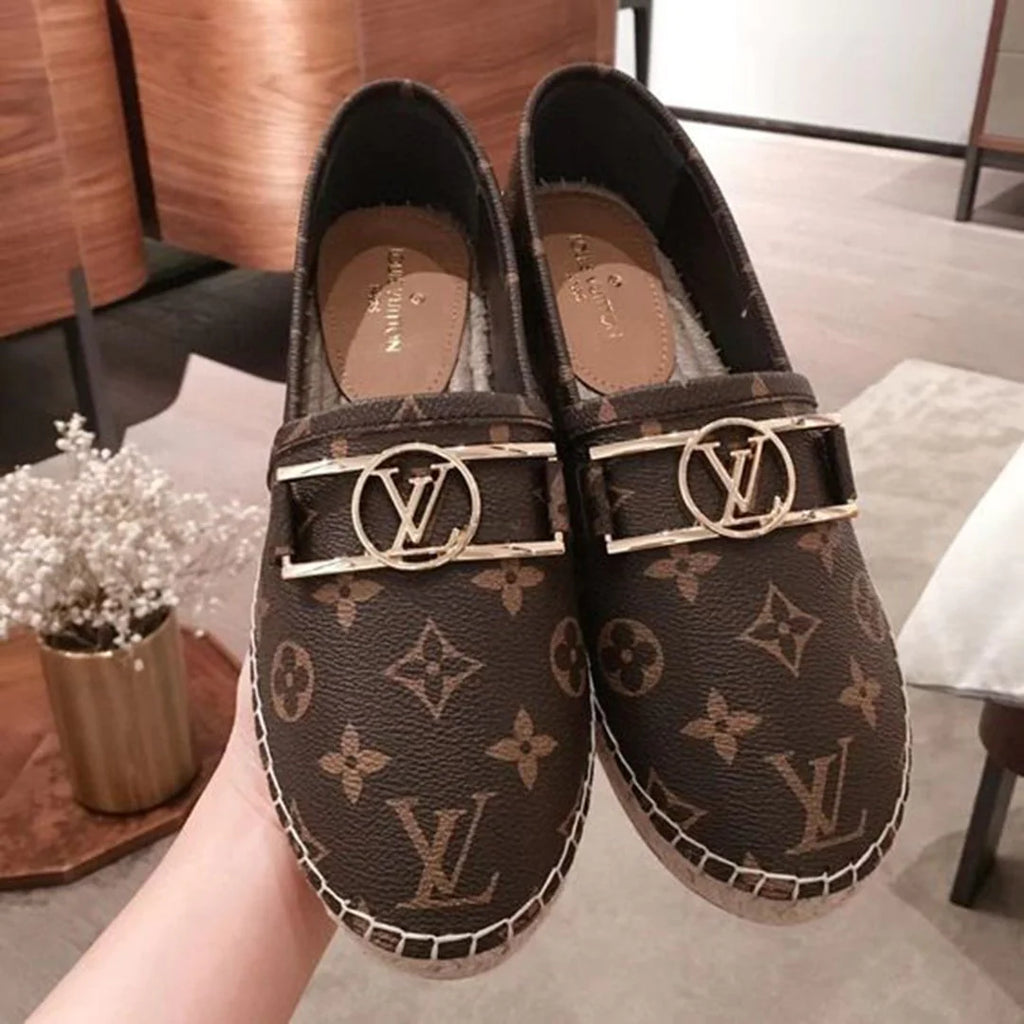 New versatile fashionable loafers 1024013107