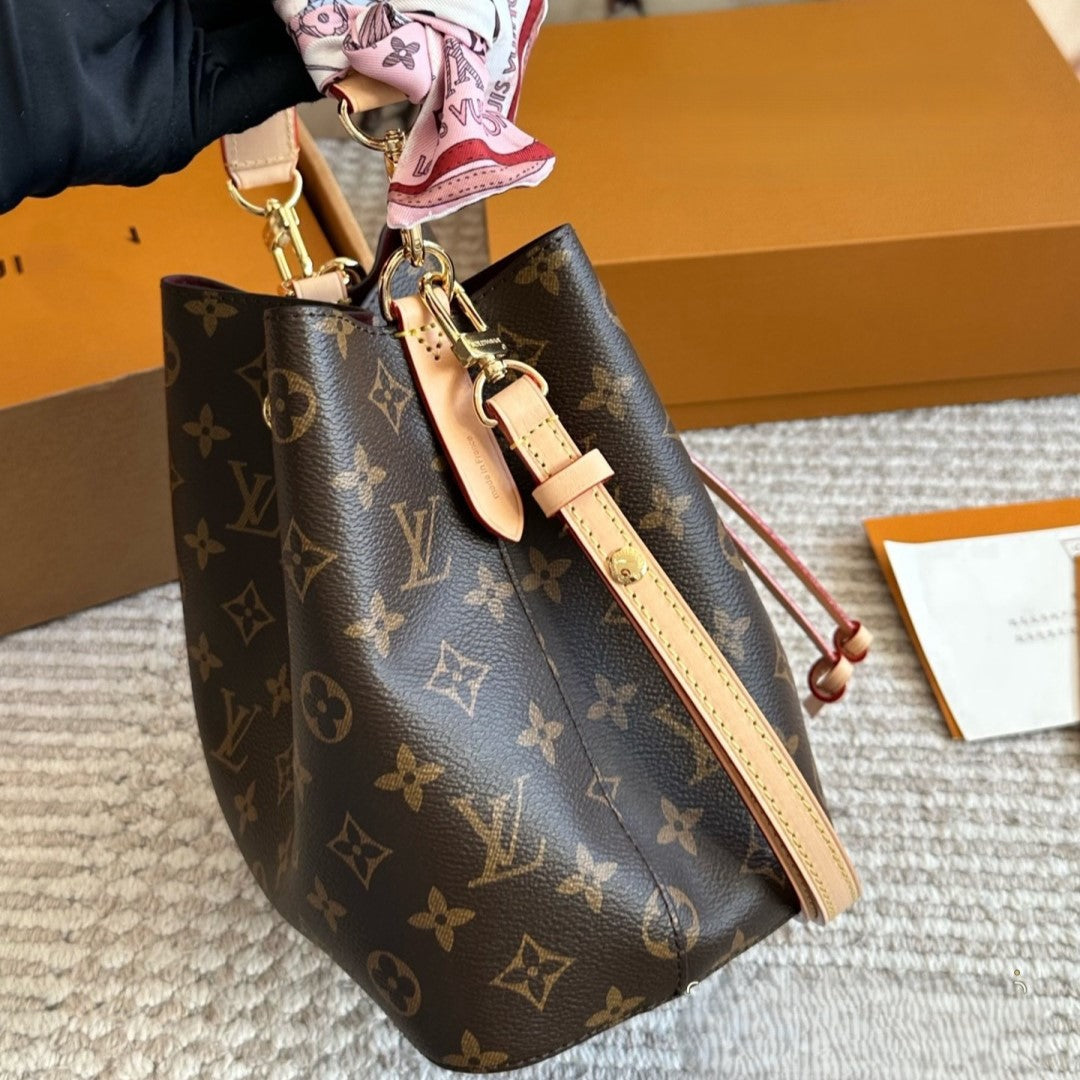 New Fashion  L Bucket bag M1026072809