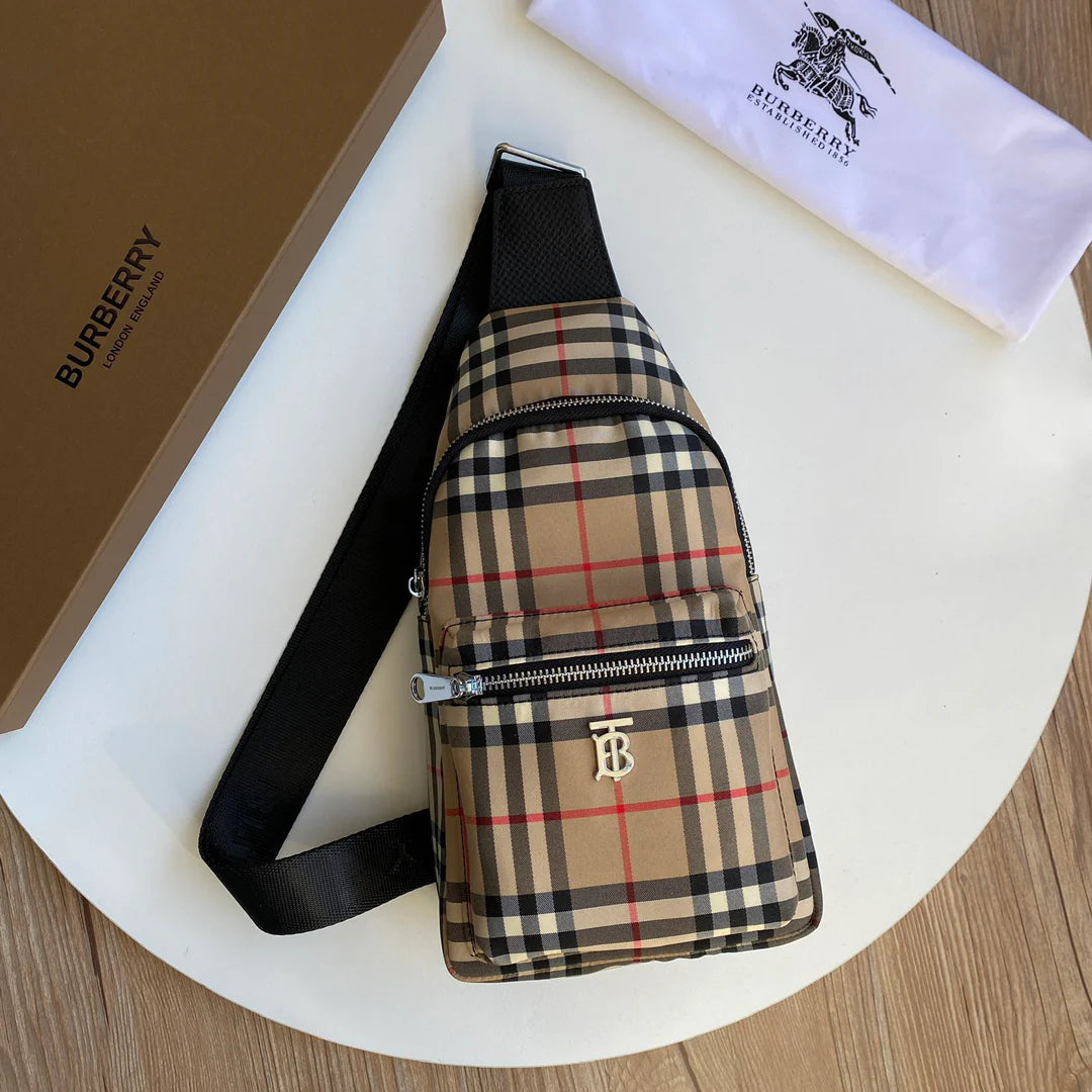 Men's new fashionable and versatile chest bag 1024073108