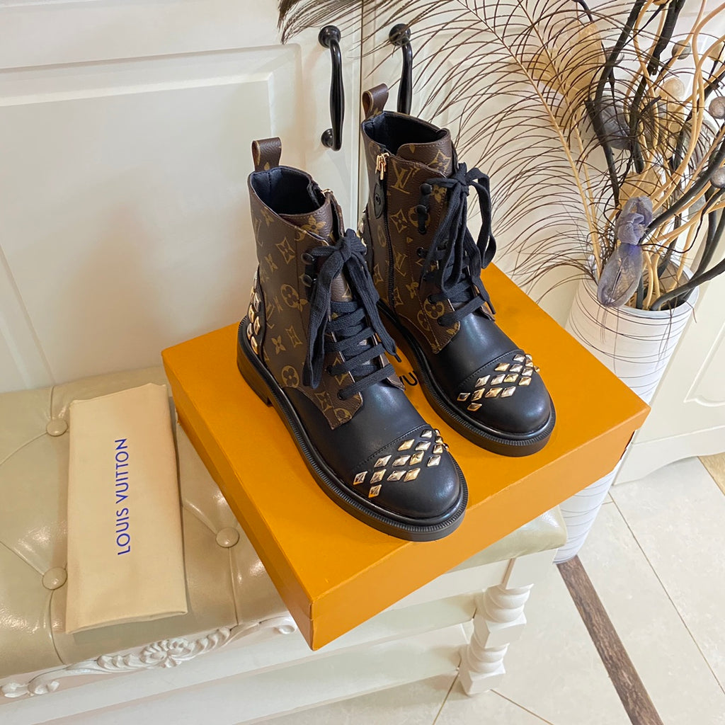V cowhide/classic flower boots 0724090502