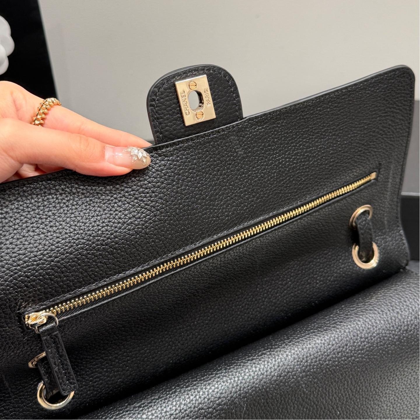 26SS New Women's Underarm Flap Bag 0726031010