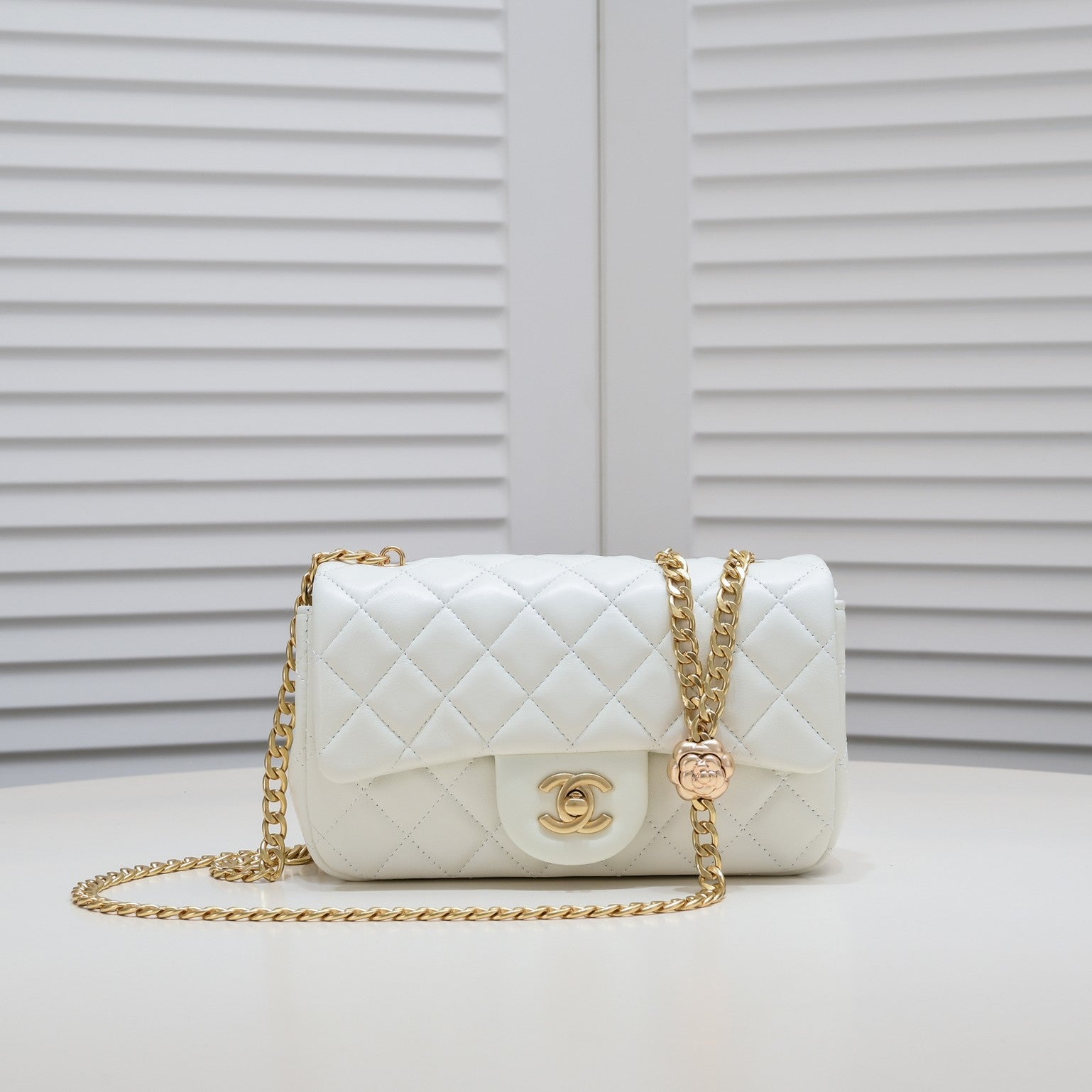 trendy camellia bag XC0823080405