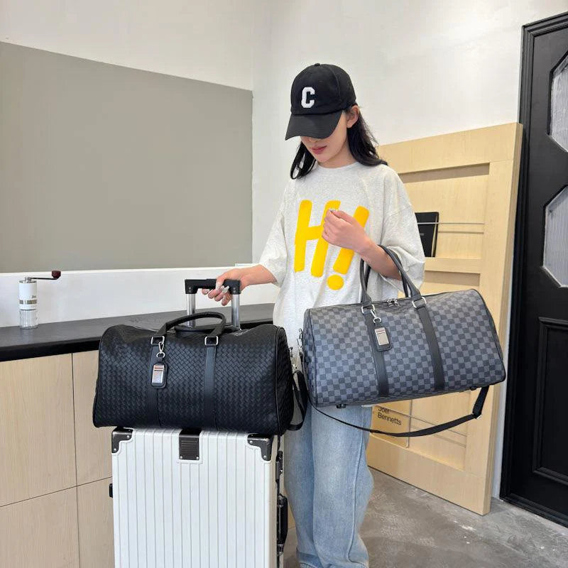 Fashion Travel Bag Large Capacity Portable Sports Crossbody Bag 1024060501
