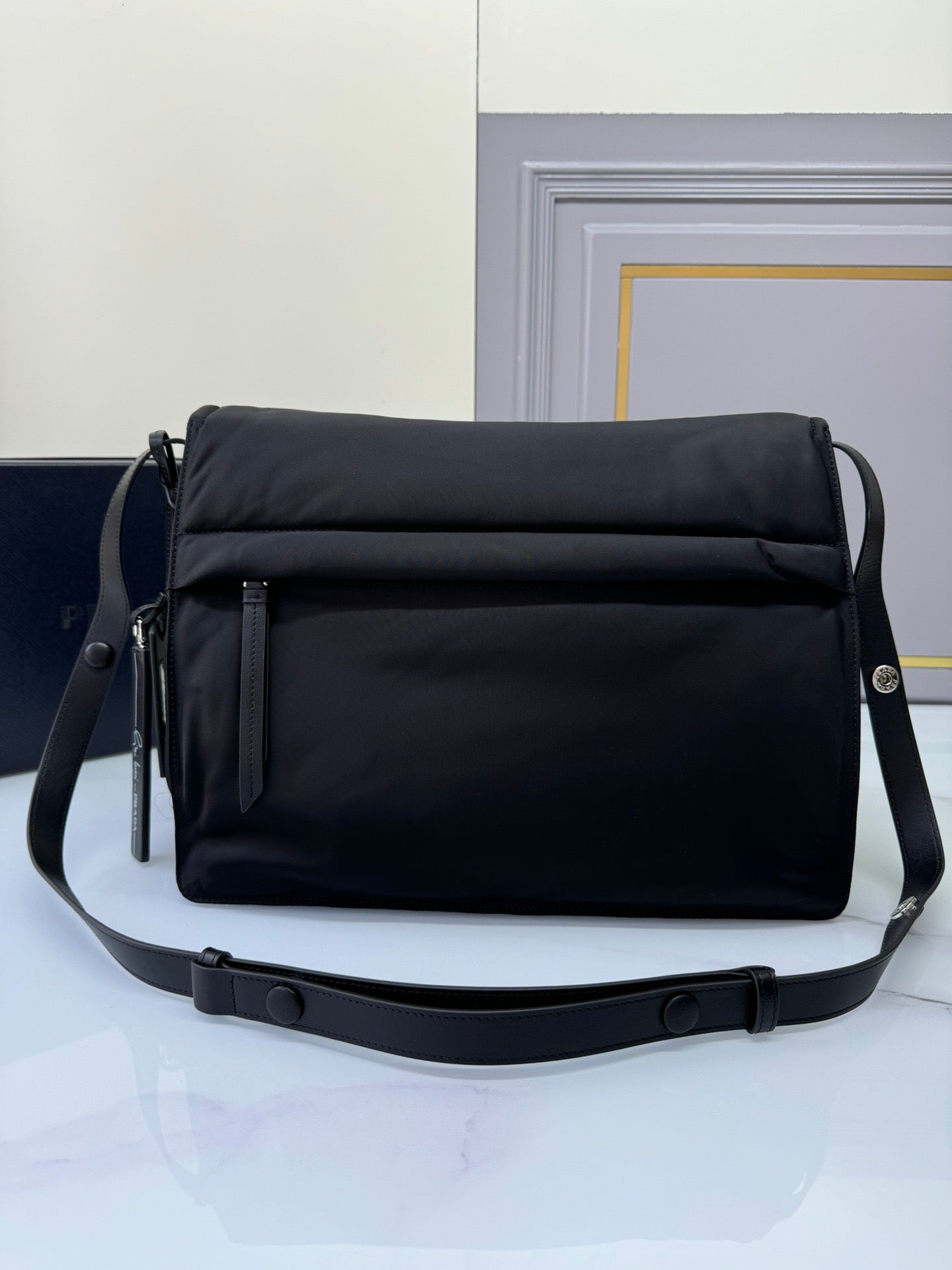 P Fashion Nylon Large Capacity Messenger Bag 0725012102