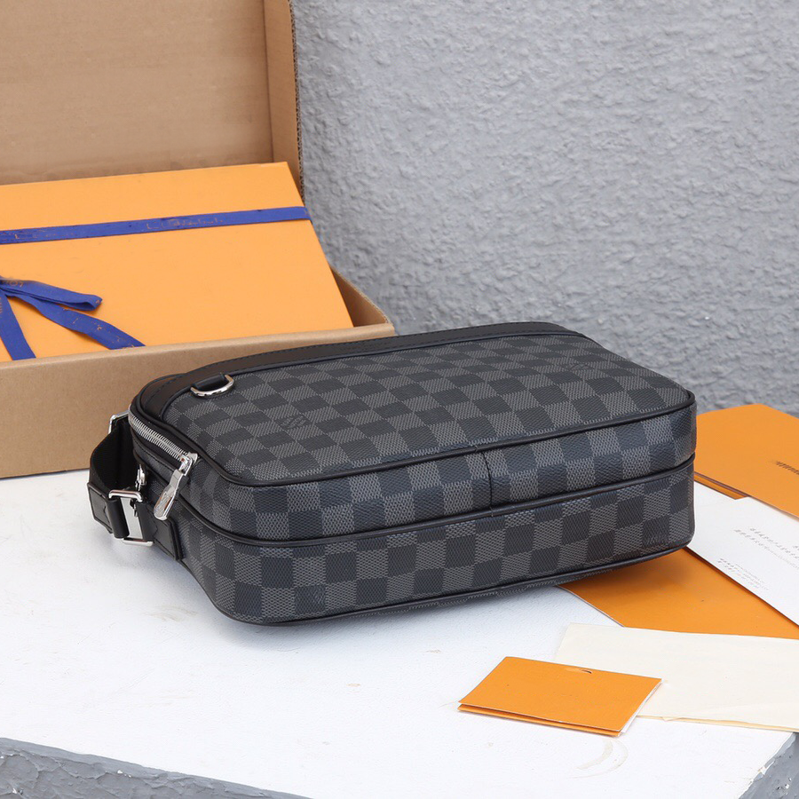 New Men's Fashion Hot Sale Versatile One Shoulder Messenger Bag