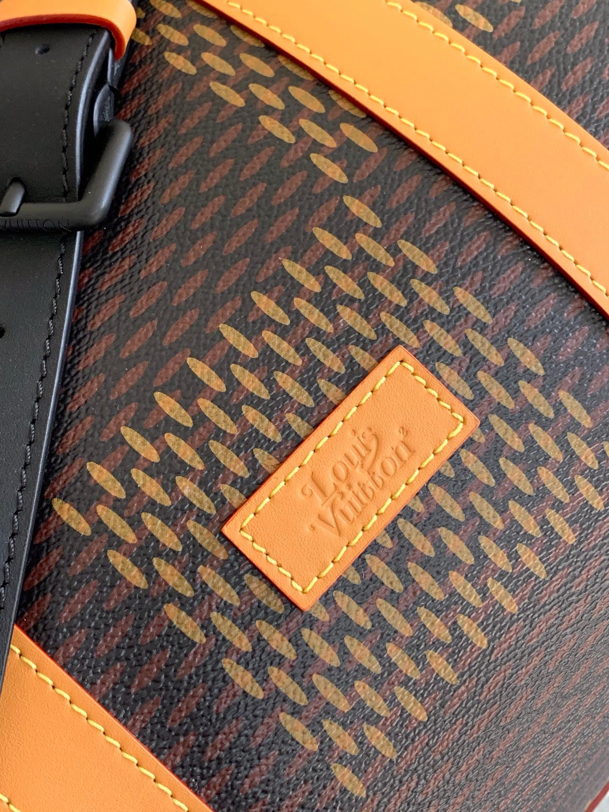 V Fashion Print Handbag 0724110412