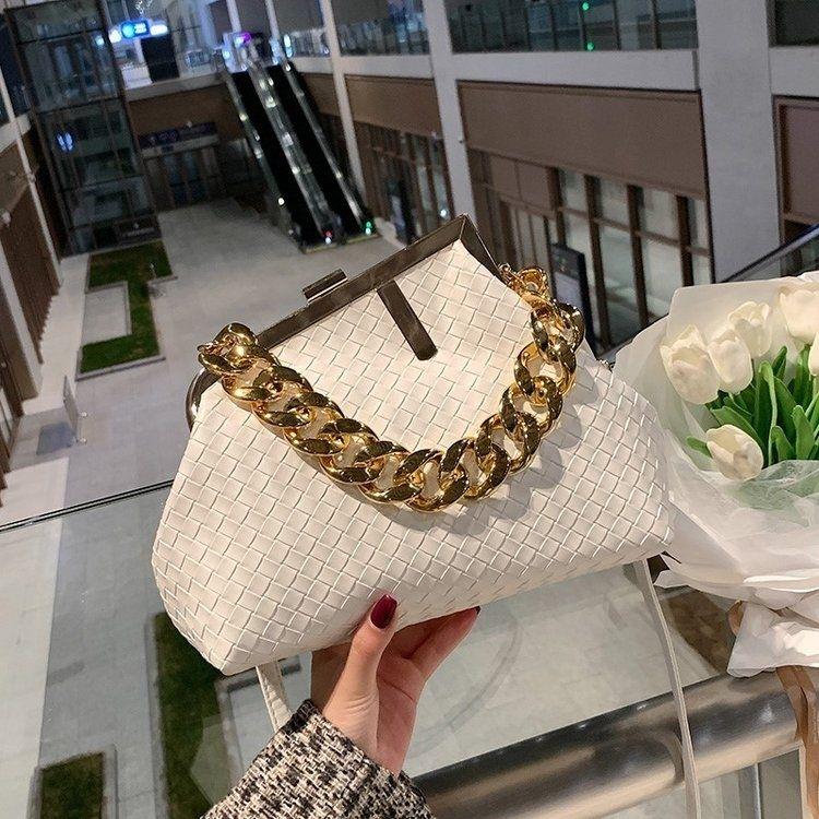 Fashion Woven All-match Shoulder Bag 1024071805