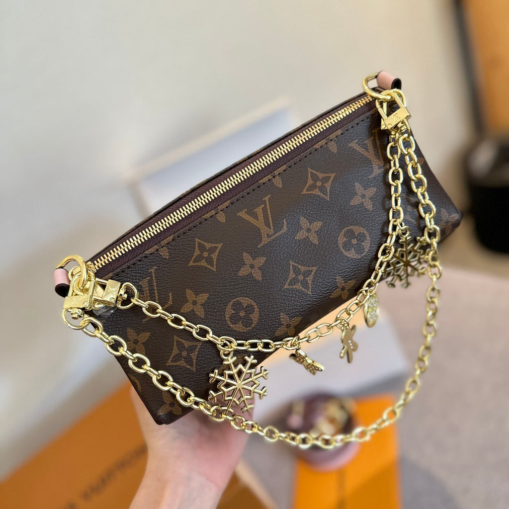 L 24 Valentine's Day Limited Shoulder Bag XC24092317