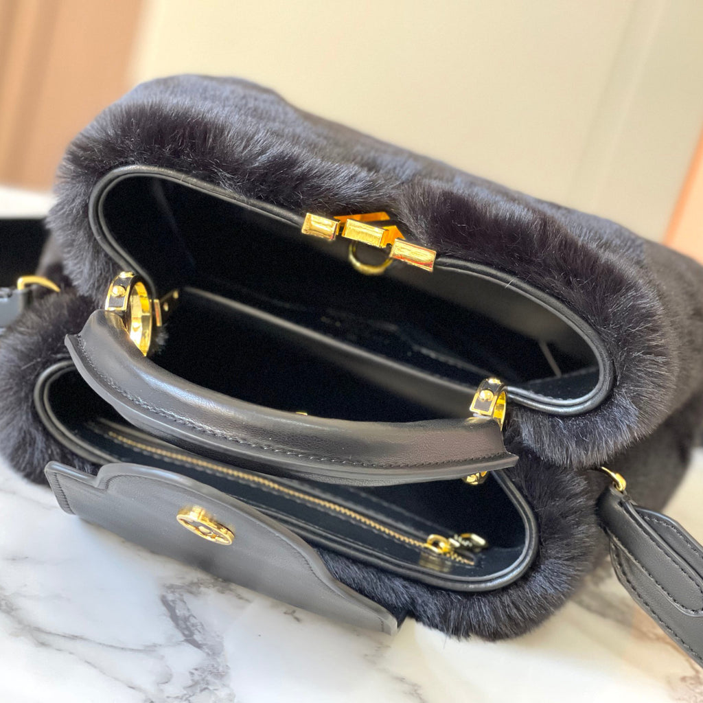 Luxurious mink fur shoulder and crossbody bag XC0723112701