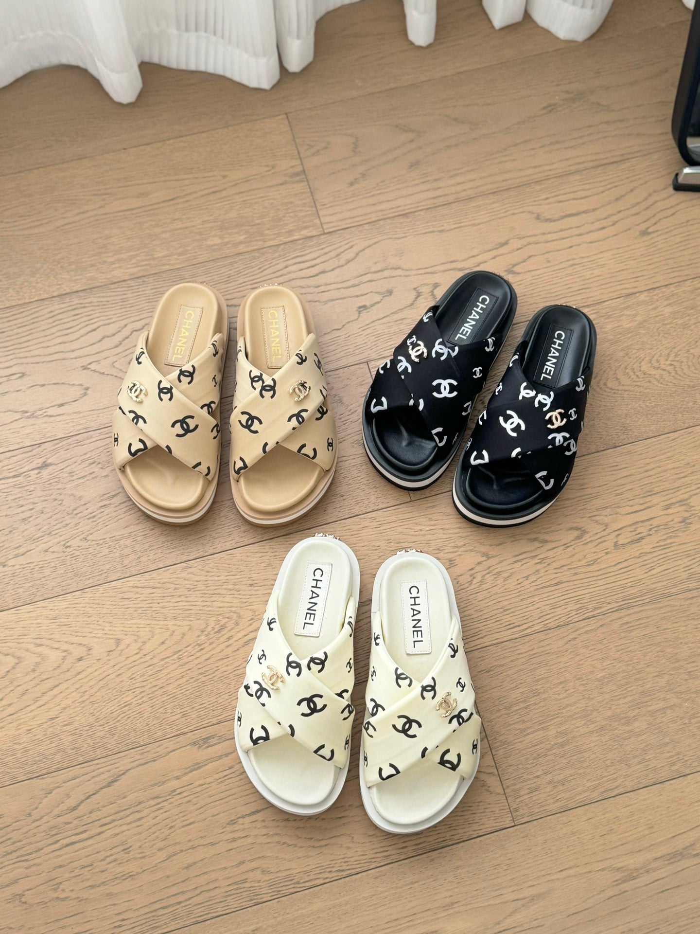 new cross slippers 0724051104