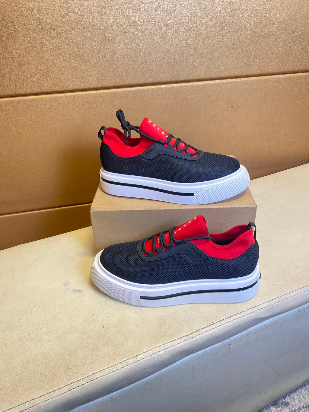P Fashion Flying Knit Upper Thick-soled Casual Shoes 0724111110