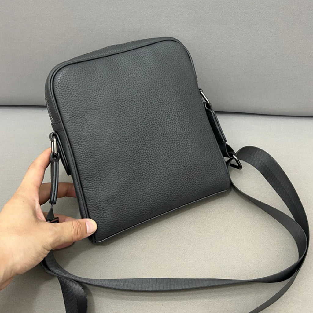 New Fashion Men's Cowhide Crossbody Bag 1024051407