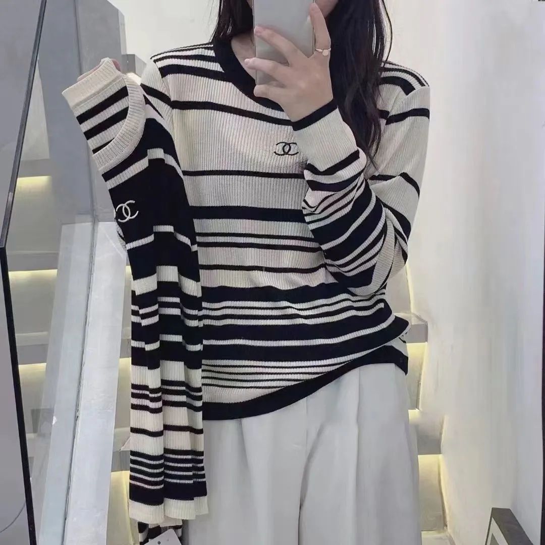 Versatile Letter Striped Short Sweater 0823112303