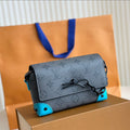 L blue leather black buckle box bag  XC24092711