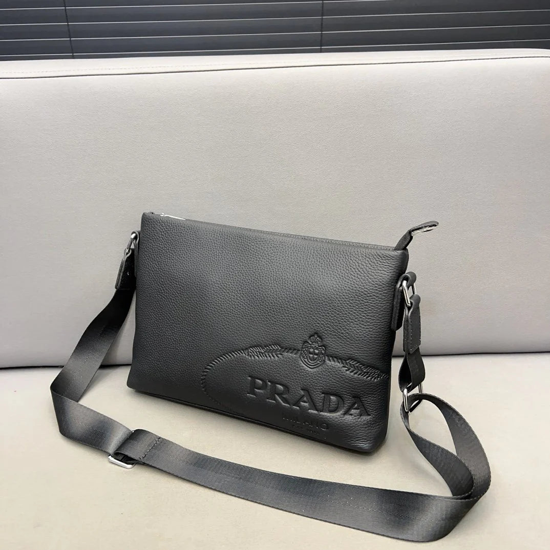 New fashion men's versatile crossbody bag 1024011016