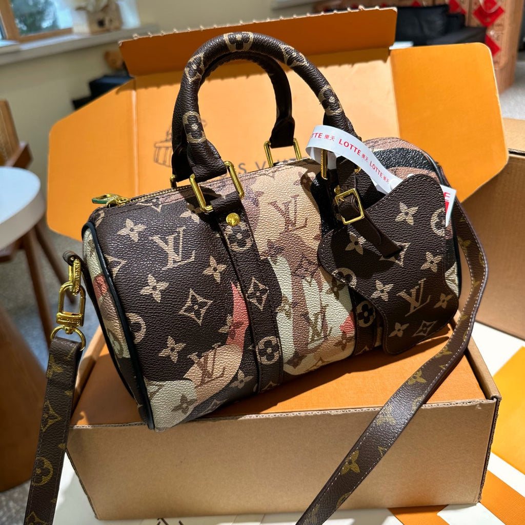 Fashion new messenger bag CWT1023081025