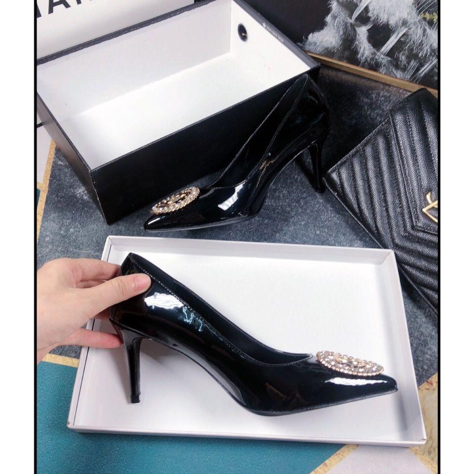 Simple and Versatile High Heels 0823120506