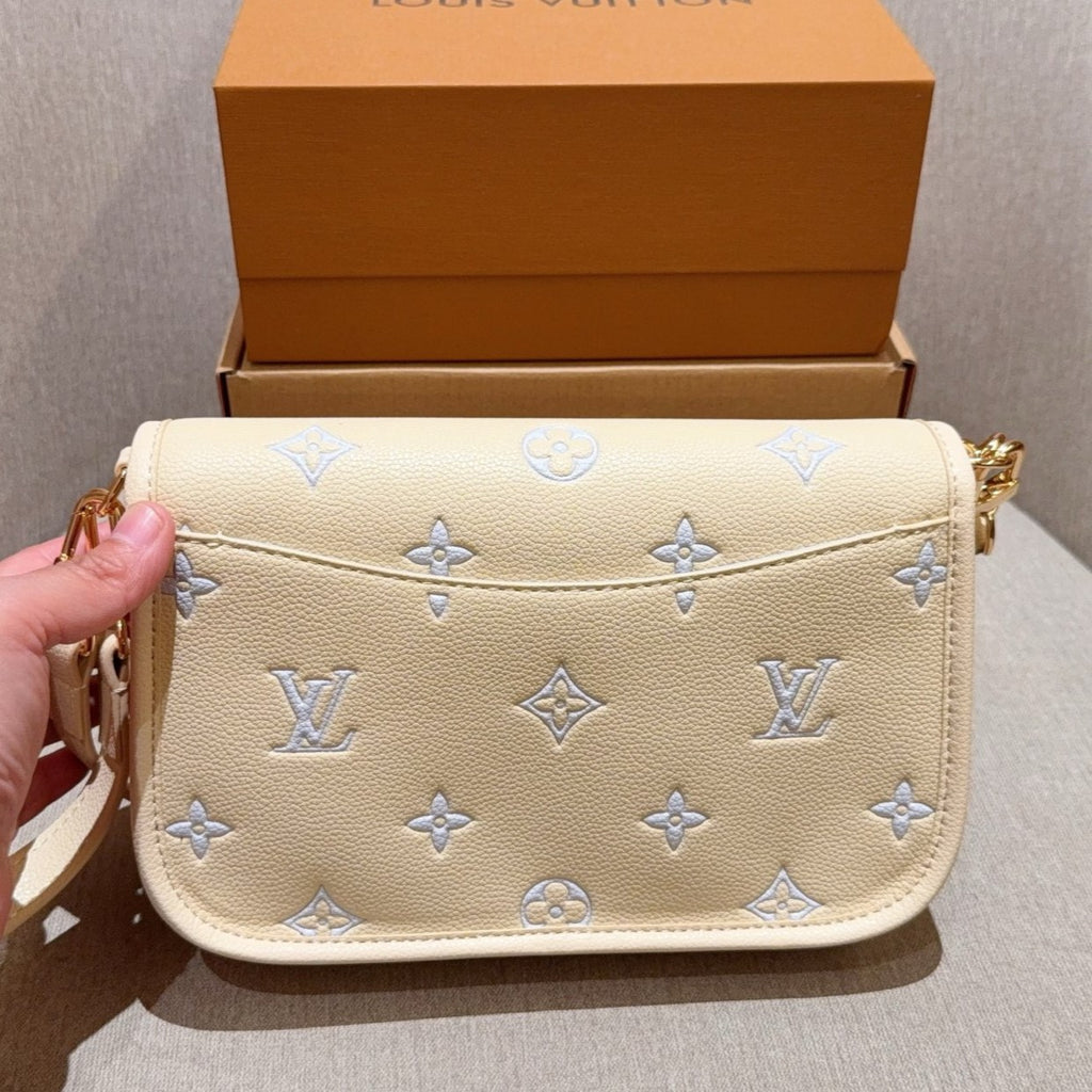 New Fashion  L Baguette bag M1026072804
