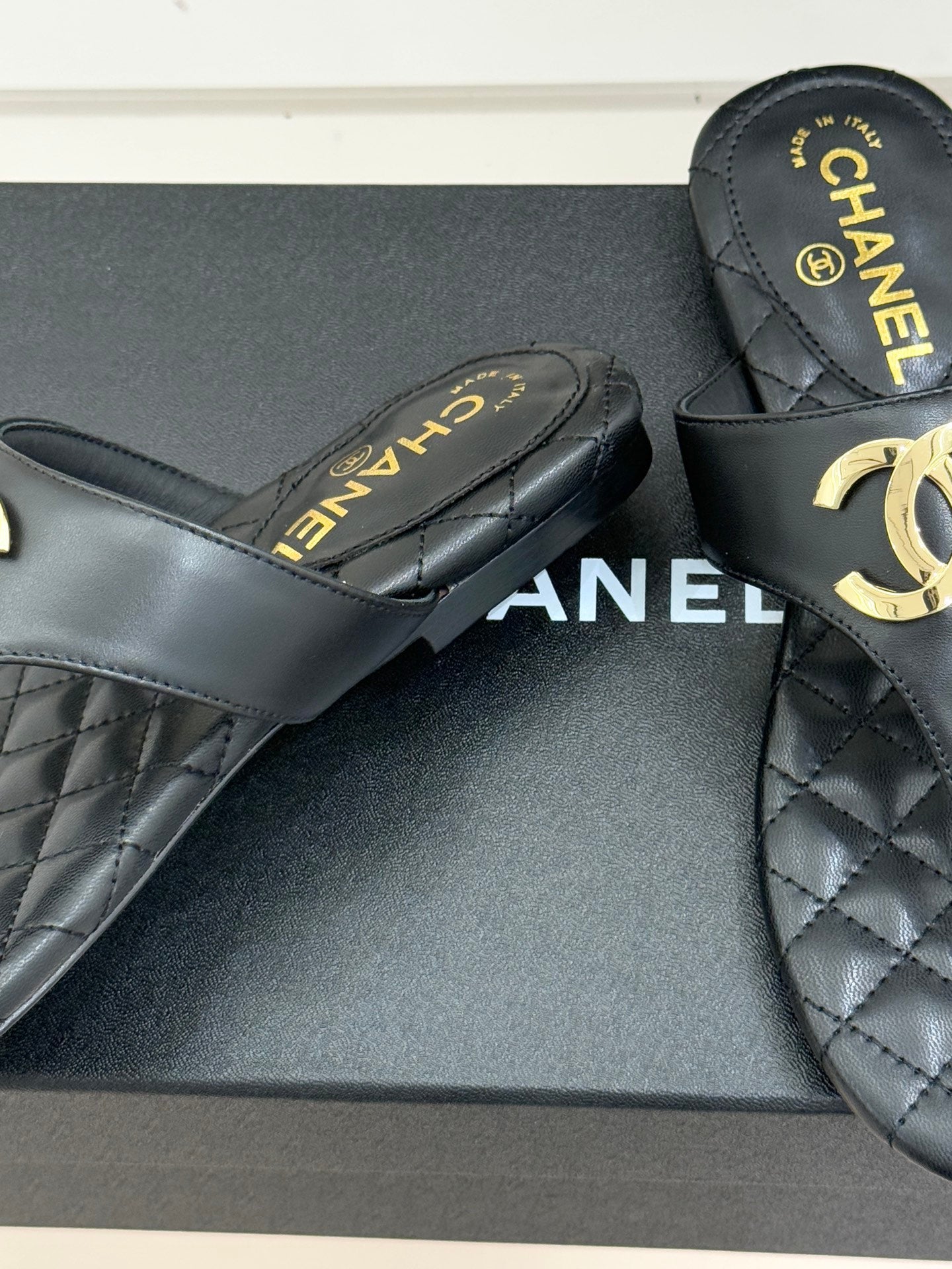 26SS New Women's Diamond Pattern Flip-Flops 0726031003
