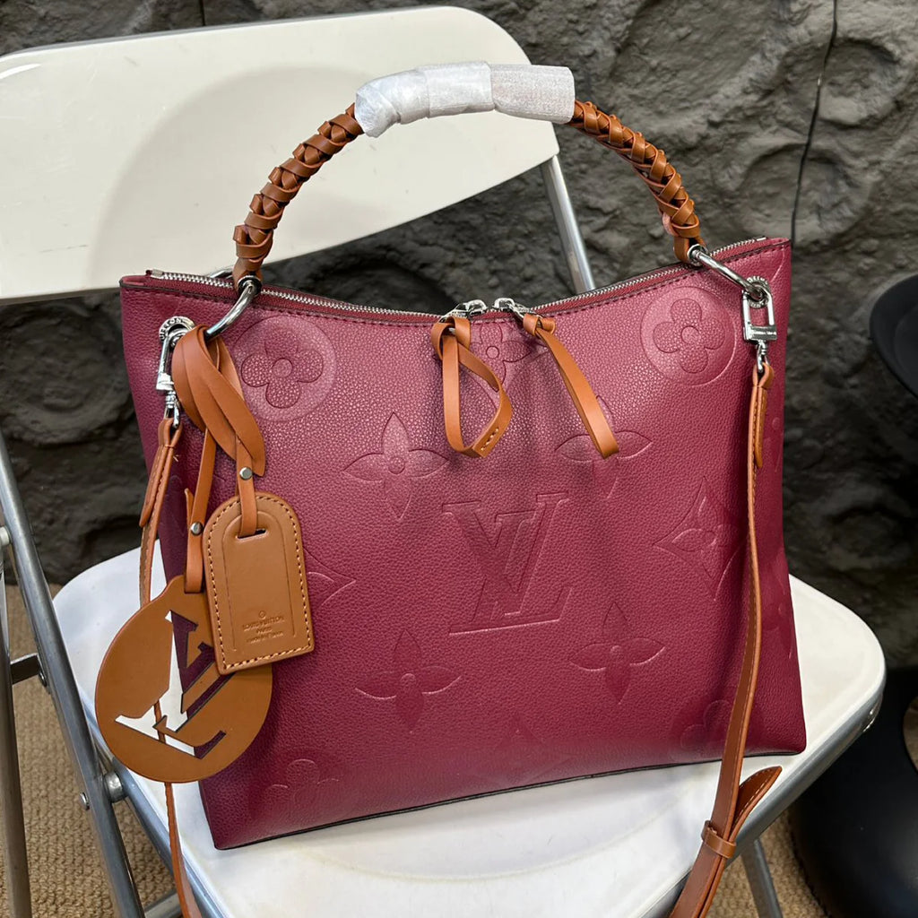 L Family Twist Handle Tote Bag 1024122503