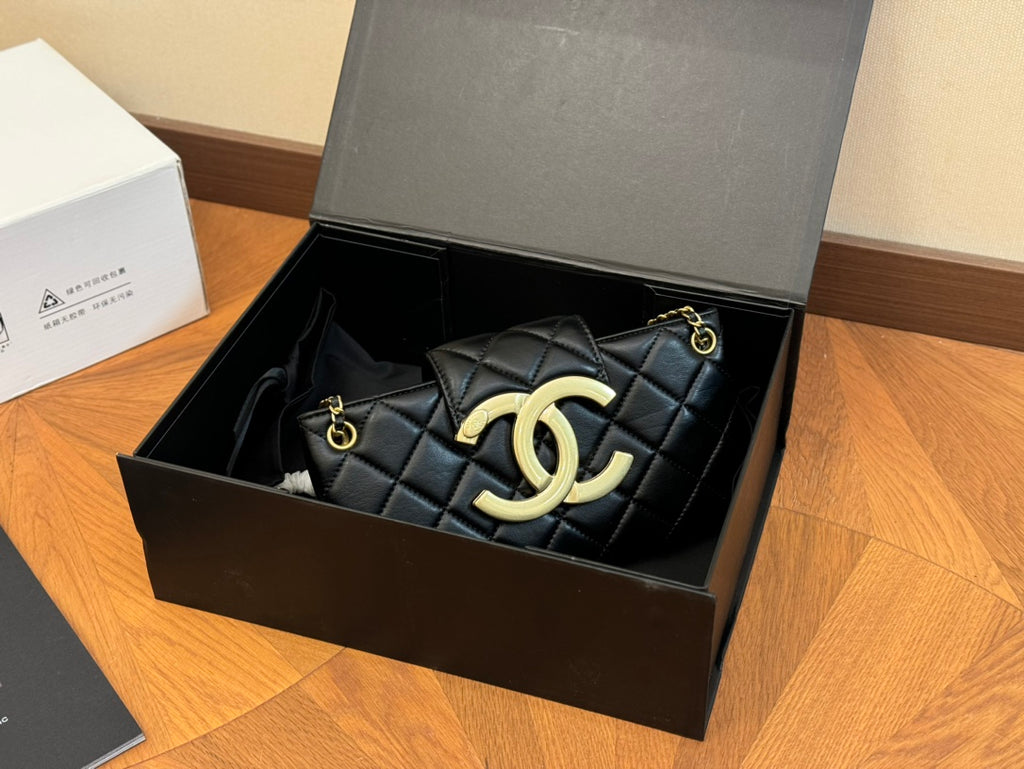 Double C Baguette Bag 0724082704