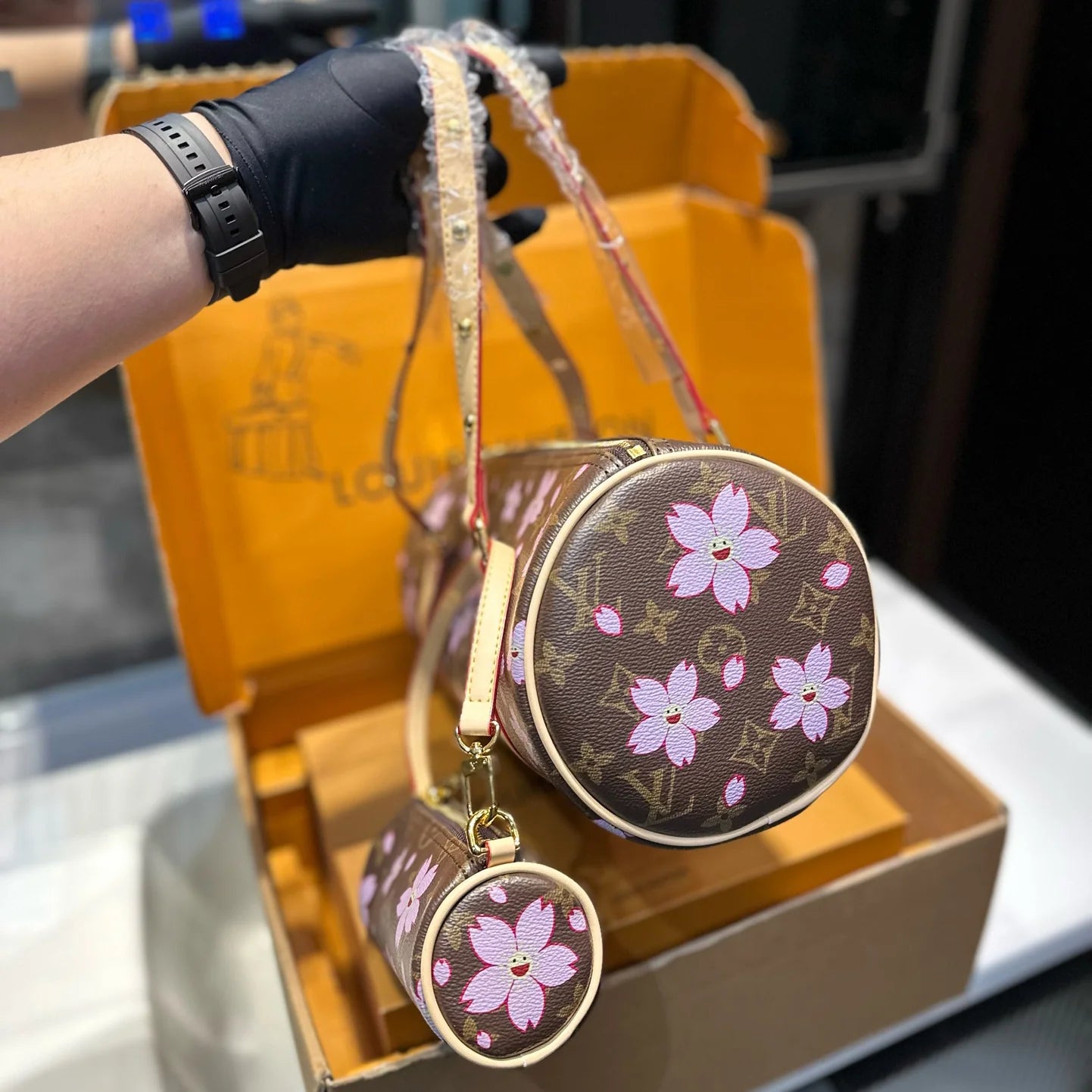 L Family Floral Cylinder Bag 1024122501