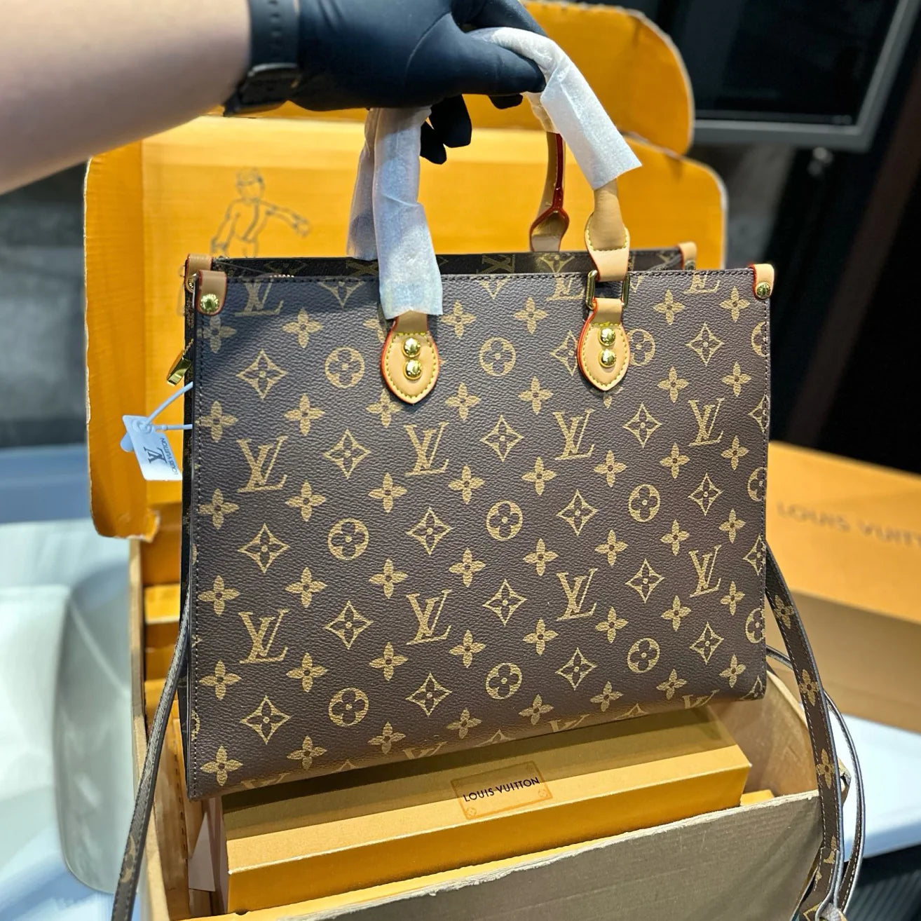 L Tote Super Hot Tote Bag 1025031003