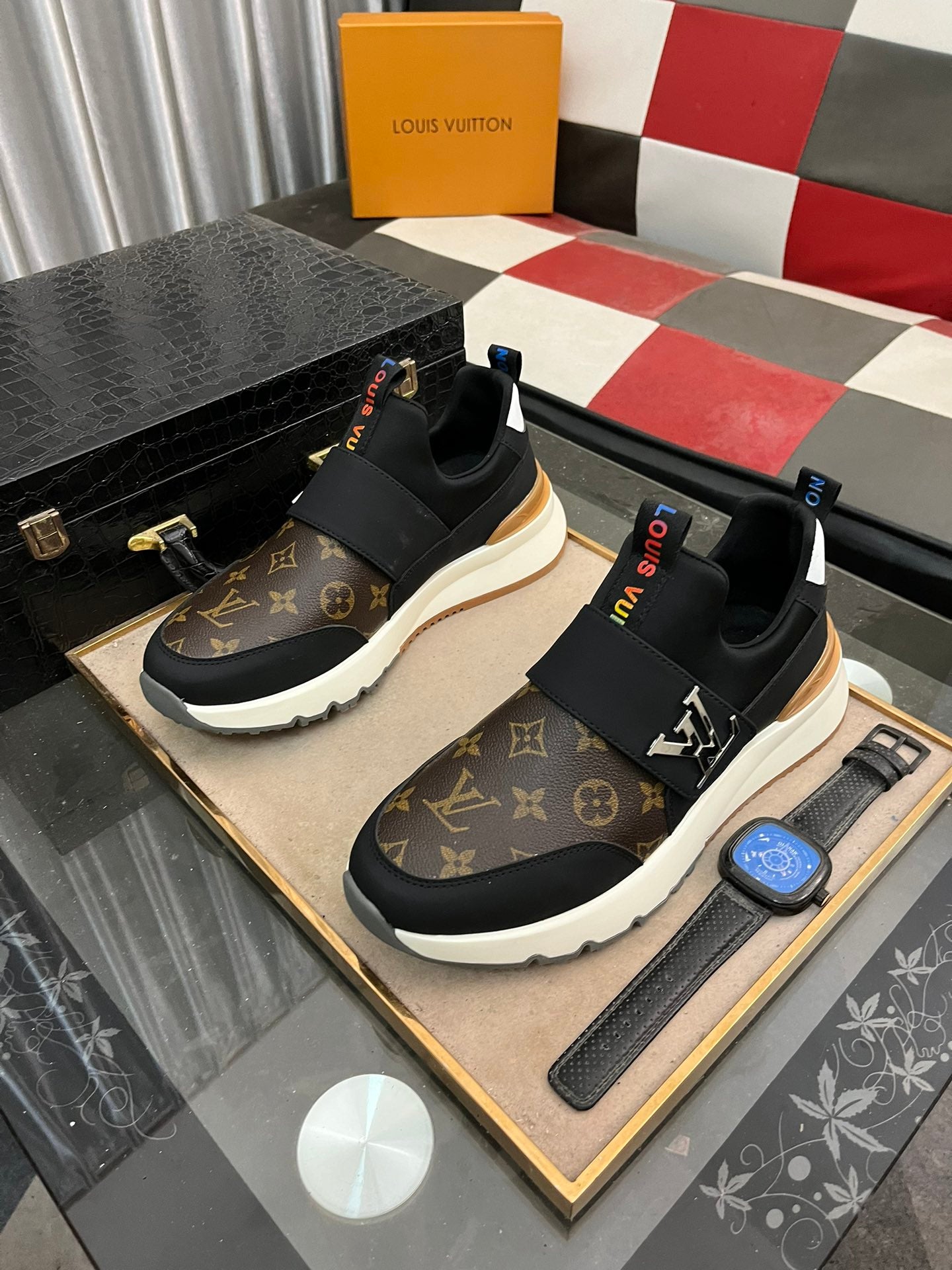 L fashion print rubber sole sneakers 0724120902