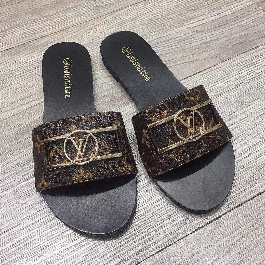 New Fashion Versatile Female Slippers 1024042404